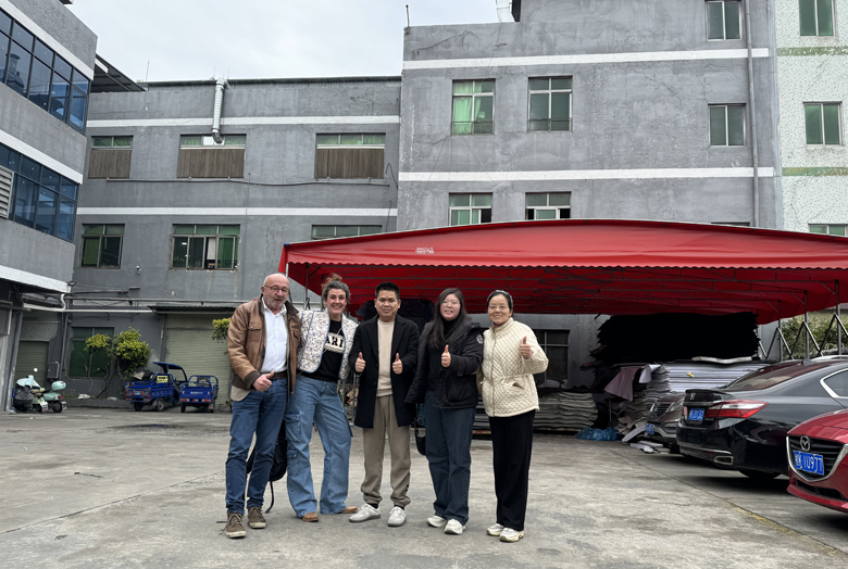 Netherlands Customers Visited Our Company to See the Production Process and Material Market