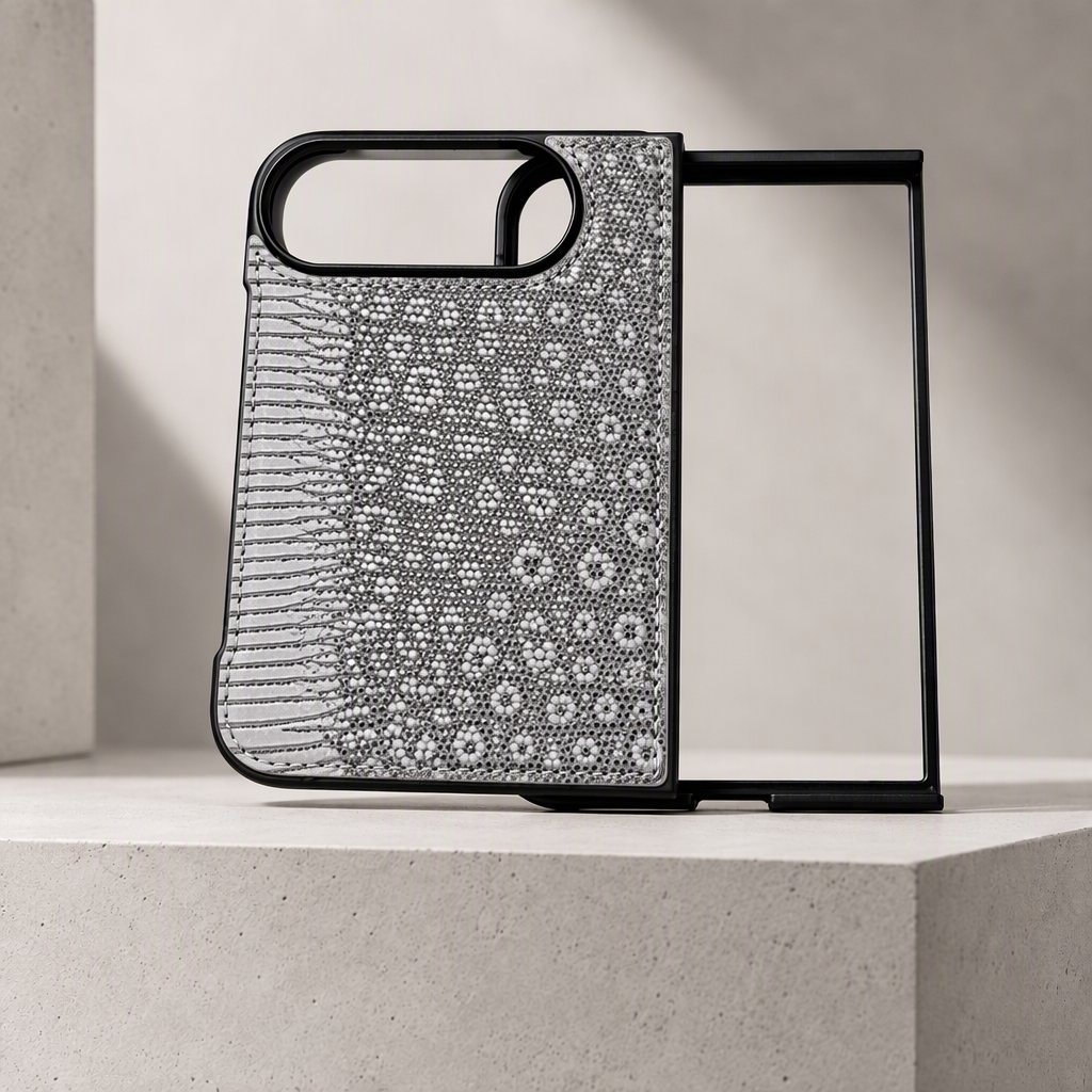 New Arrival: Leather-Covered iPhone Duo Flip Case with Customizable Frame New Arrival: Leather-Covered iPhone Duo Flip Case with Customizable Frame