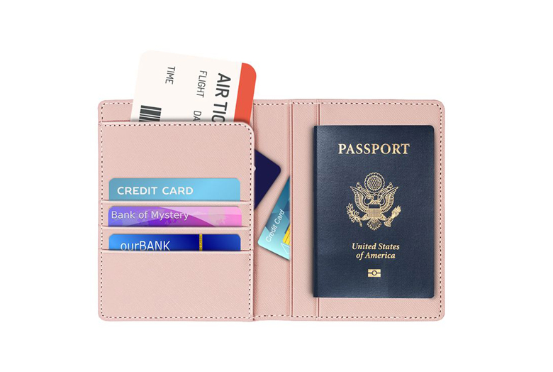 ​What Should I Look for in a Passport Holder?