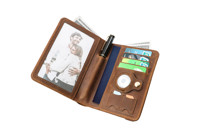 What to Look for When Buying a Passport Holder?