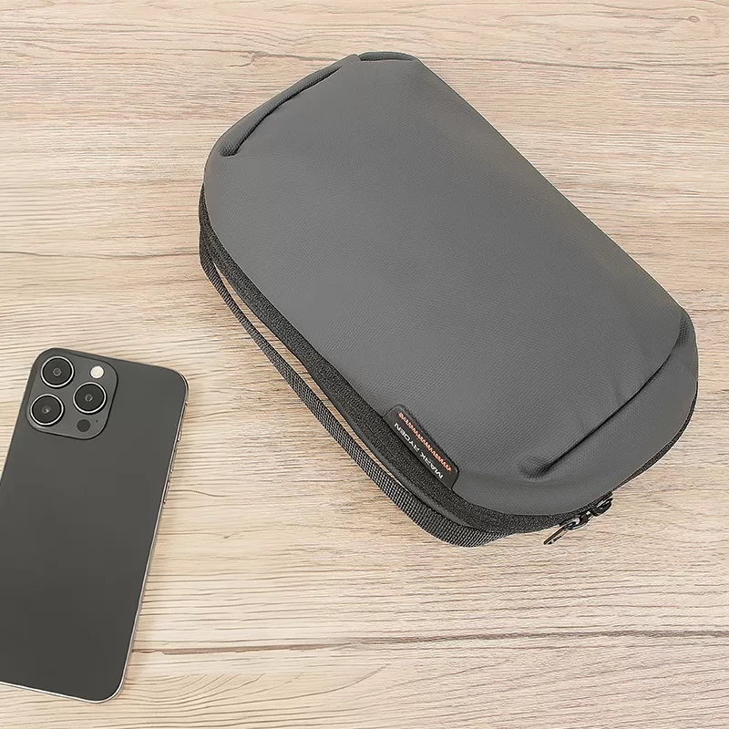 Sinco nylon wash bag supports customized leather material